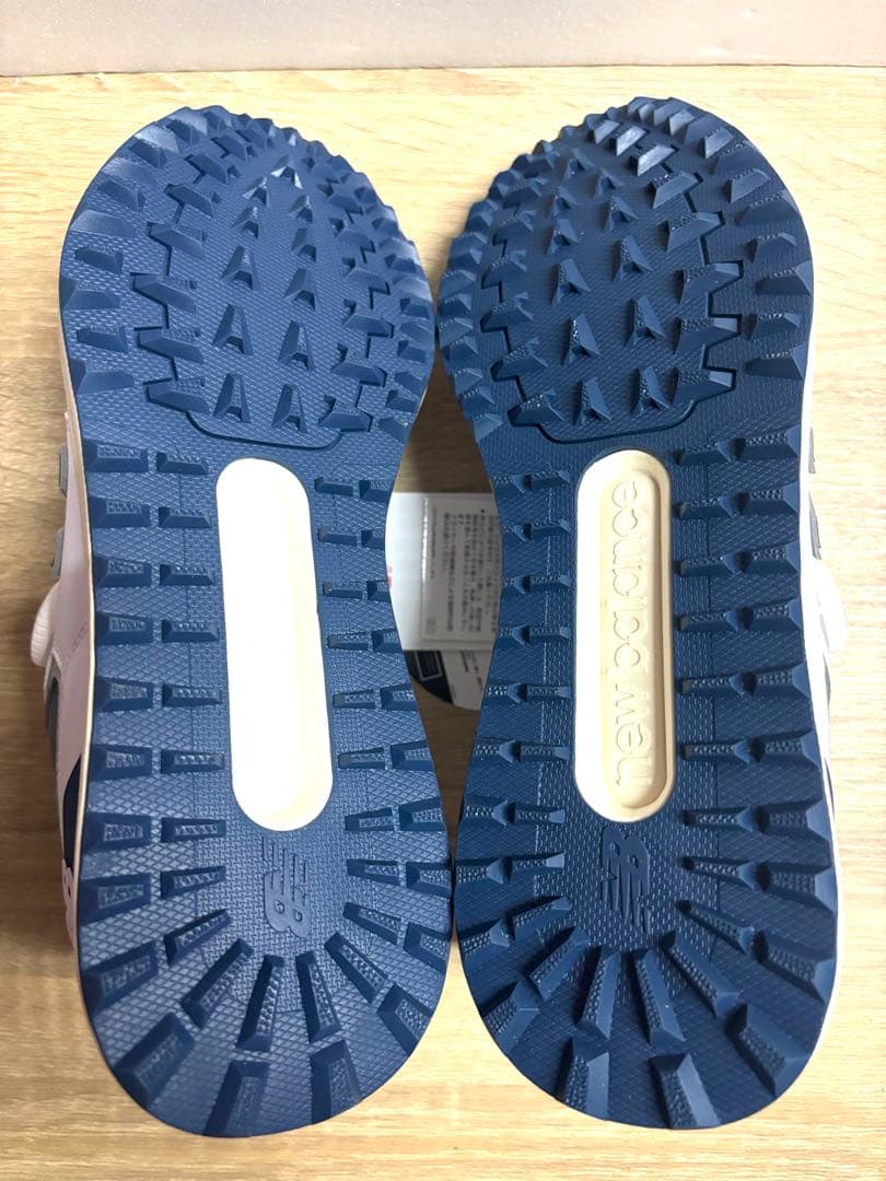 未使用 23.5cm 2E ニューバランスゴルフシューズUGBS574Jホワイト