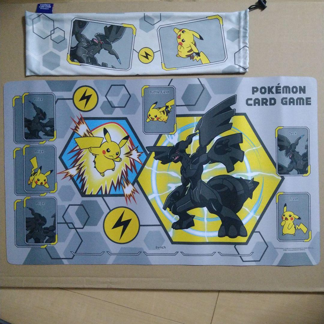 ポケモンカード ピカチュウ＆ゼクロム プレイマット Amazon | ポケモンカードゲーム ラバープレイマット ピカチュウ