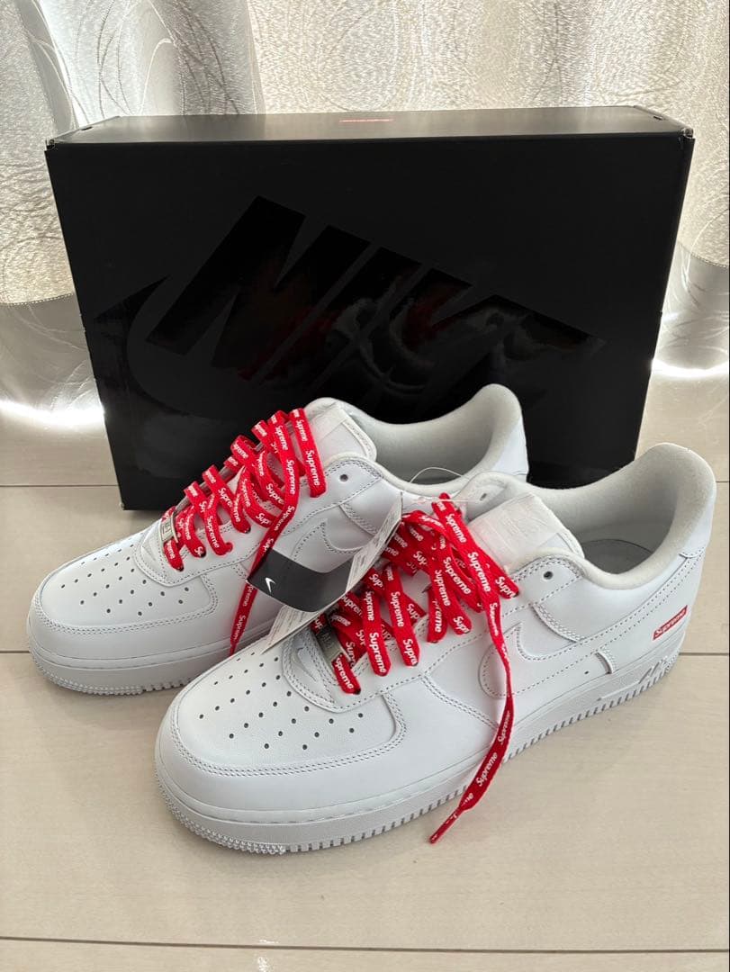 靴 Nike Air Force 1 Supreme