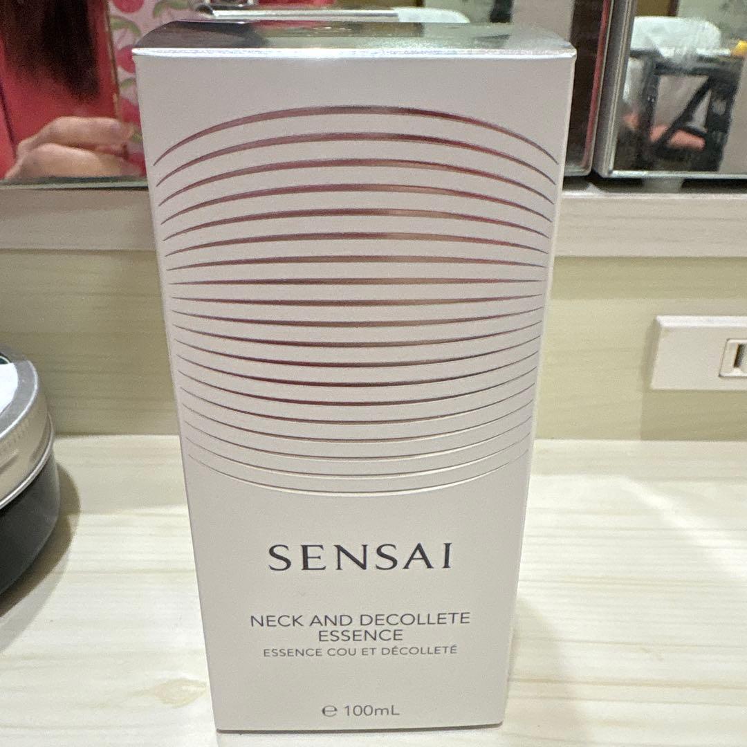SENSAI ネック アンド デコルテ エッセンス 100mL