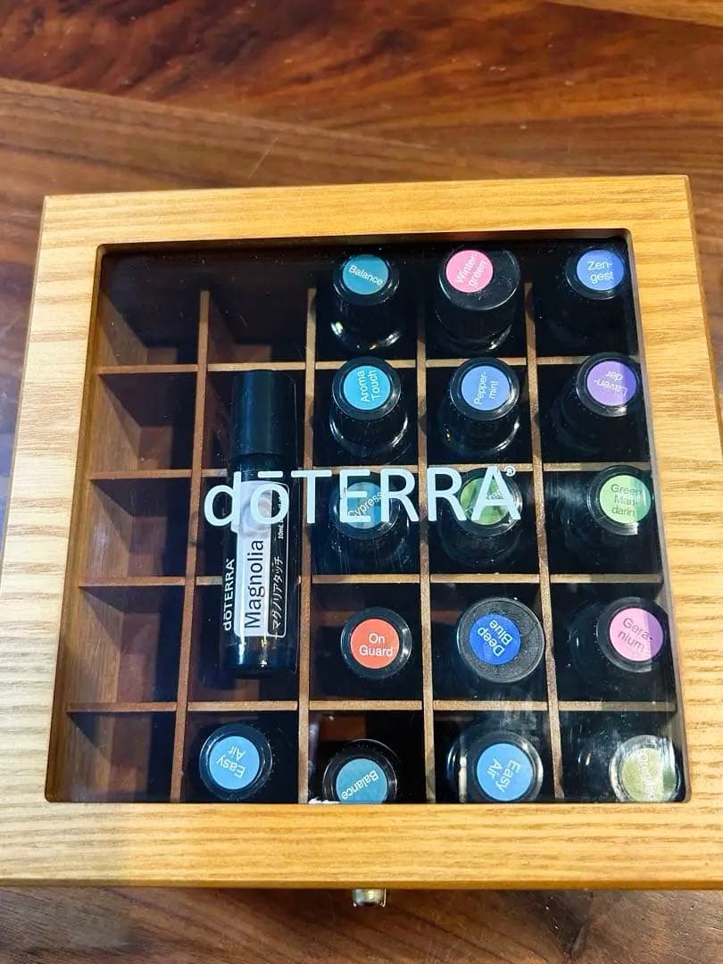 doTERRA エッセンシャルオイル　木箱付き