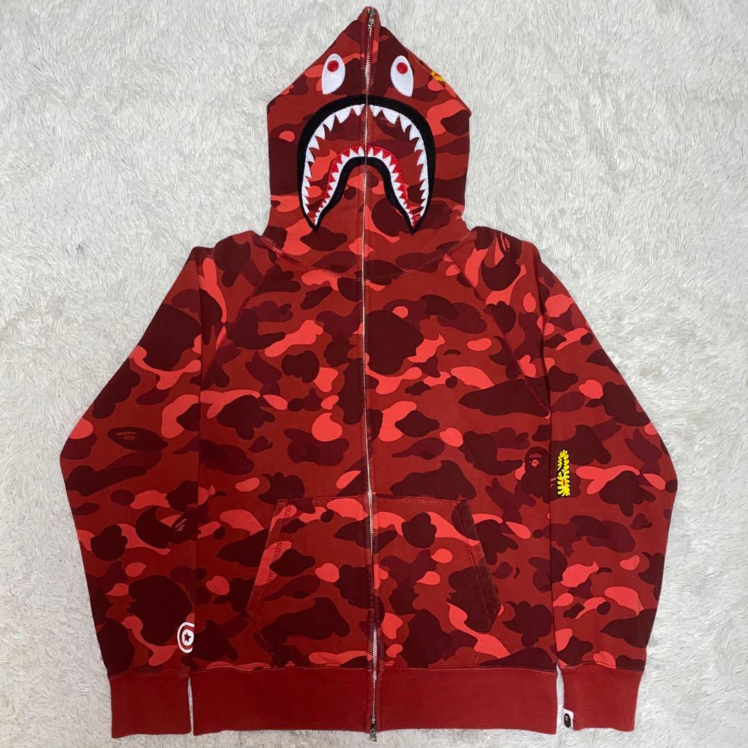 希少】a bathing ape アベイシングエイプ シャークパーカー 赤 M
