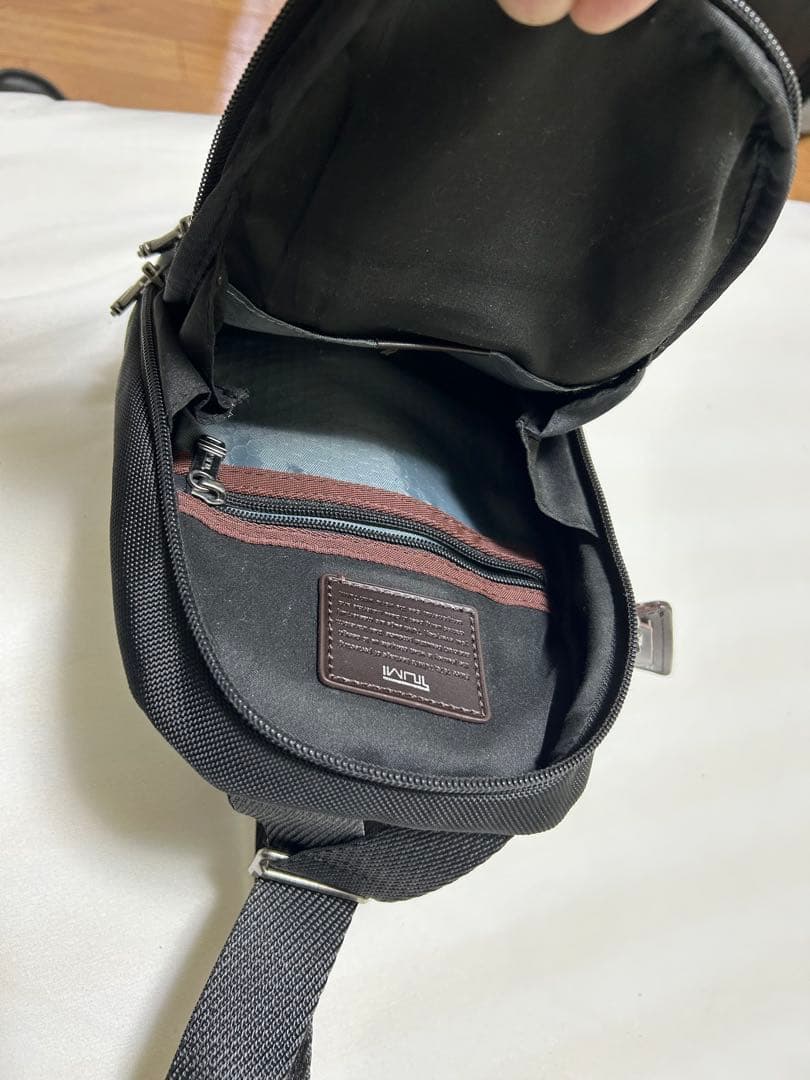 Xmas値下げ)TUMI ボディバッグ ブラック