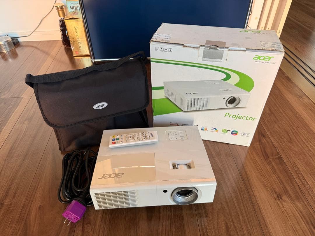Acer H5370BD プロジェクター(ケース・3Dメガネ・リモコン付き） Amazon | EachLight プロジェクター 交換用 リモコン Acer エイサー