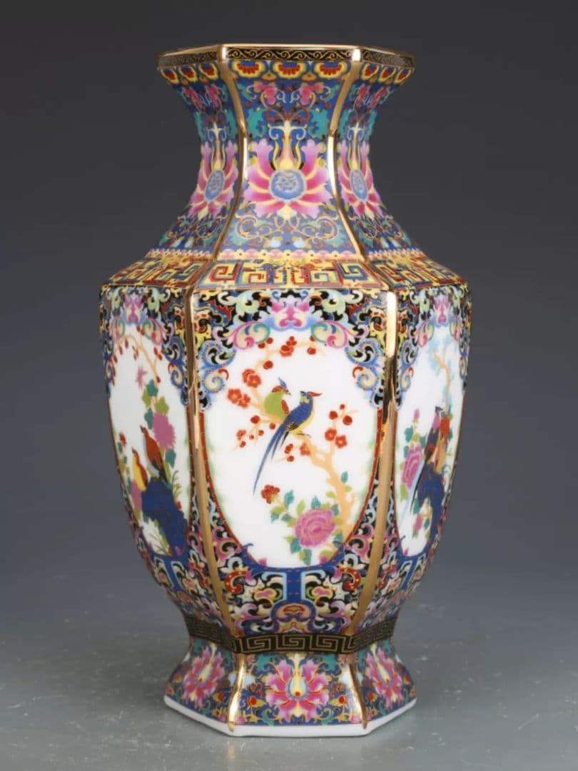 乾隆琺瑯彩六方瓶 景徳鎮 陶磁器 装飾品 工芸品 美術品 置物 乾隆王朝 琺瑯彩花鳥六方景徳鎮花瓶｜輸入マート