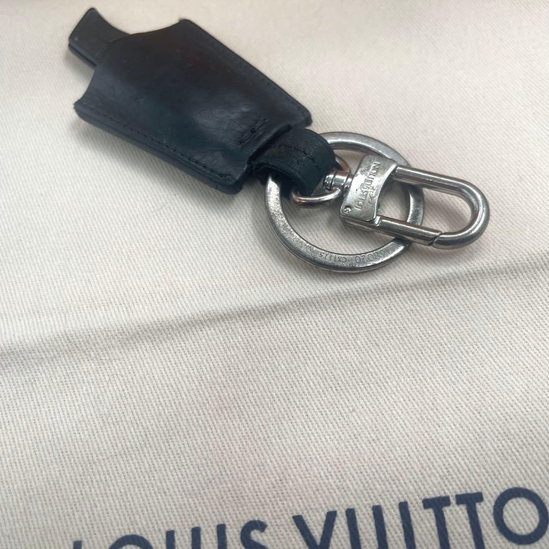 ルイヴィトン キーホルダー キーリング クロッシュ クレ チャーム 866