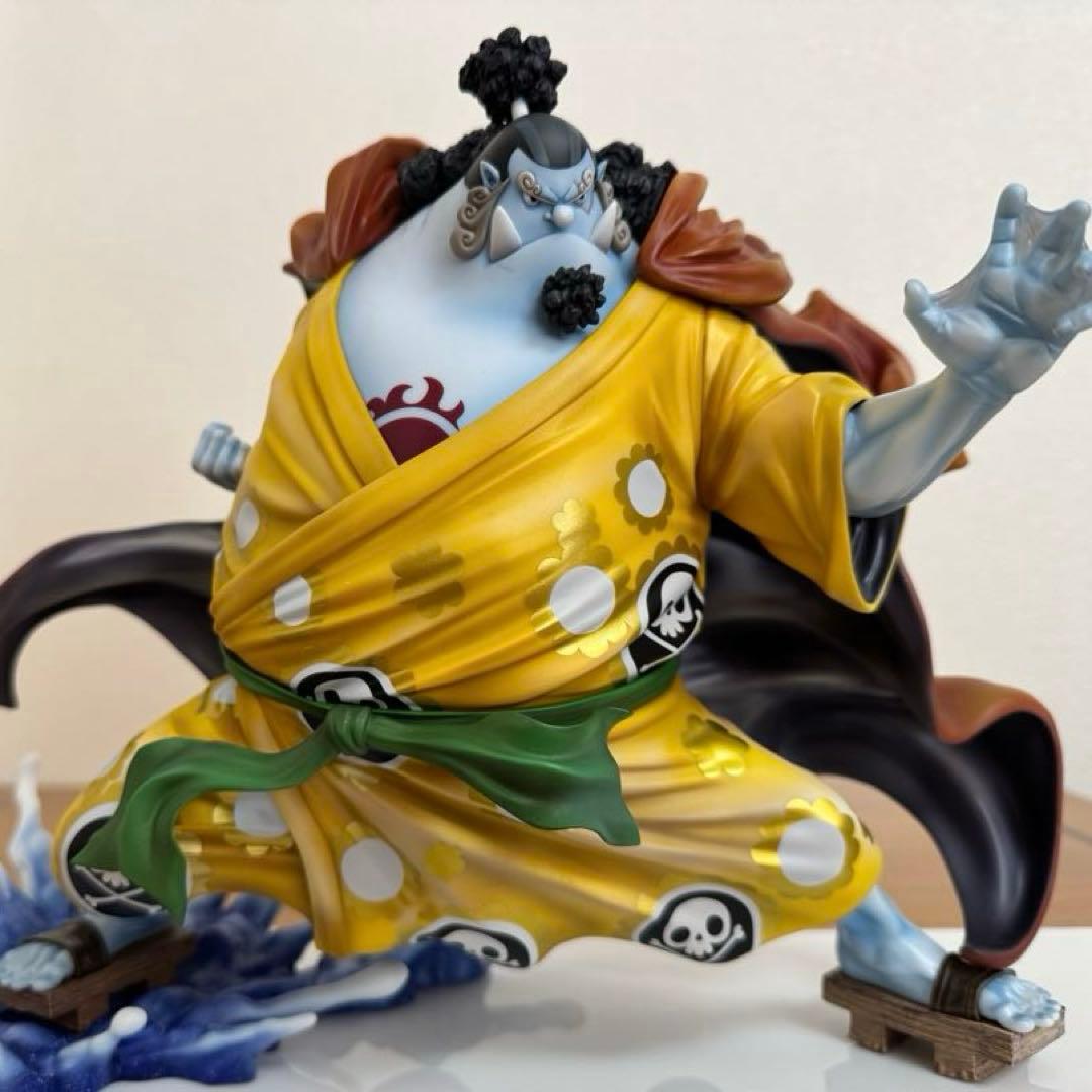 POP海侠のジンベエ　フィギュア UVカット加工アクリルケース付き