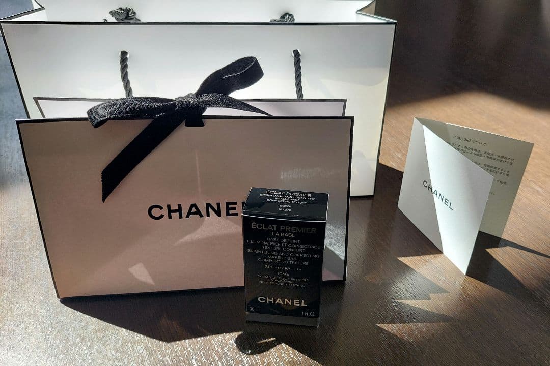 シャネル エクラ プルミエ ラ バーズ　メークアップ　ベース　ロゼ