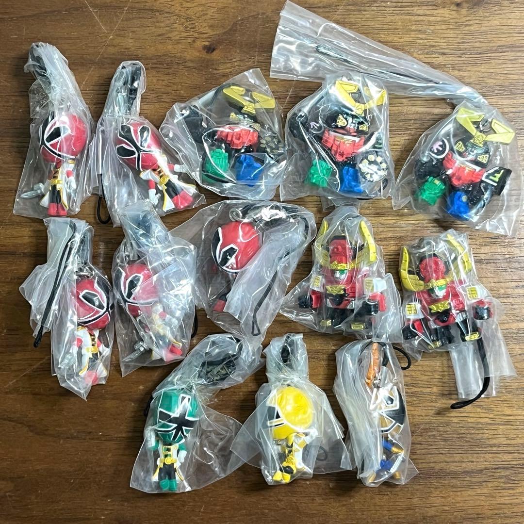戦隊ヒーロー シンケンジャー フィギュアストラップ　13個セット