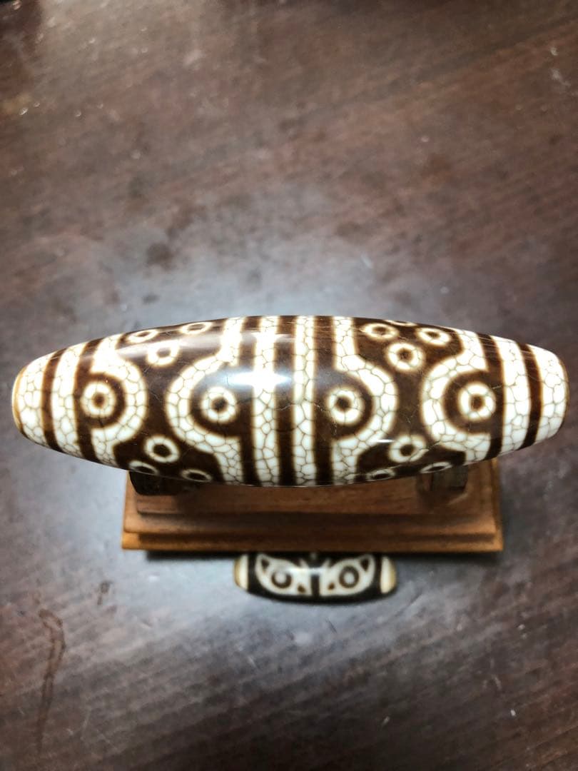 kiza、台湾天珠‼️西蔵老礦玉髄骨董龍紋三十六眼天珠（台座付き）