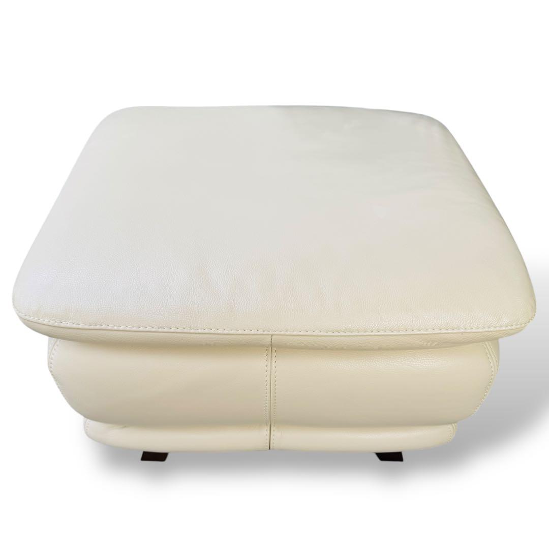 美品 IDC大塚家具 オースチン レザー 総革 オットマン アイボリー IDC大塚家具 2Pソファ&オットマン オースチン - 中古家具・ユーズド