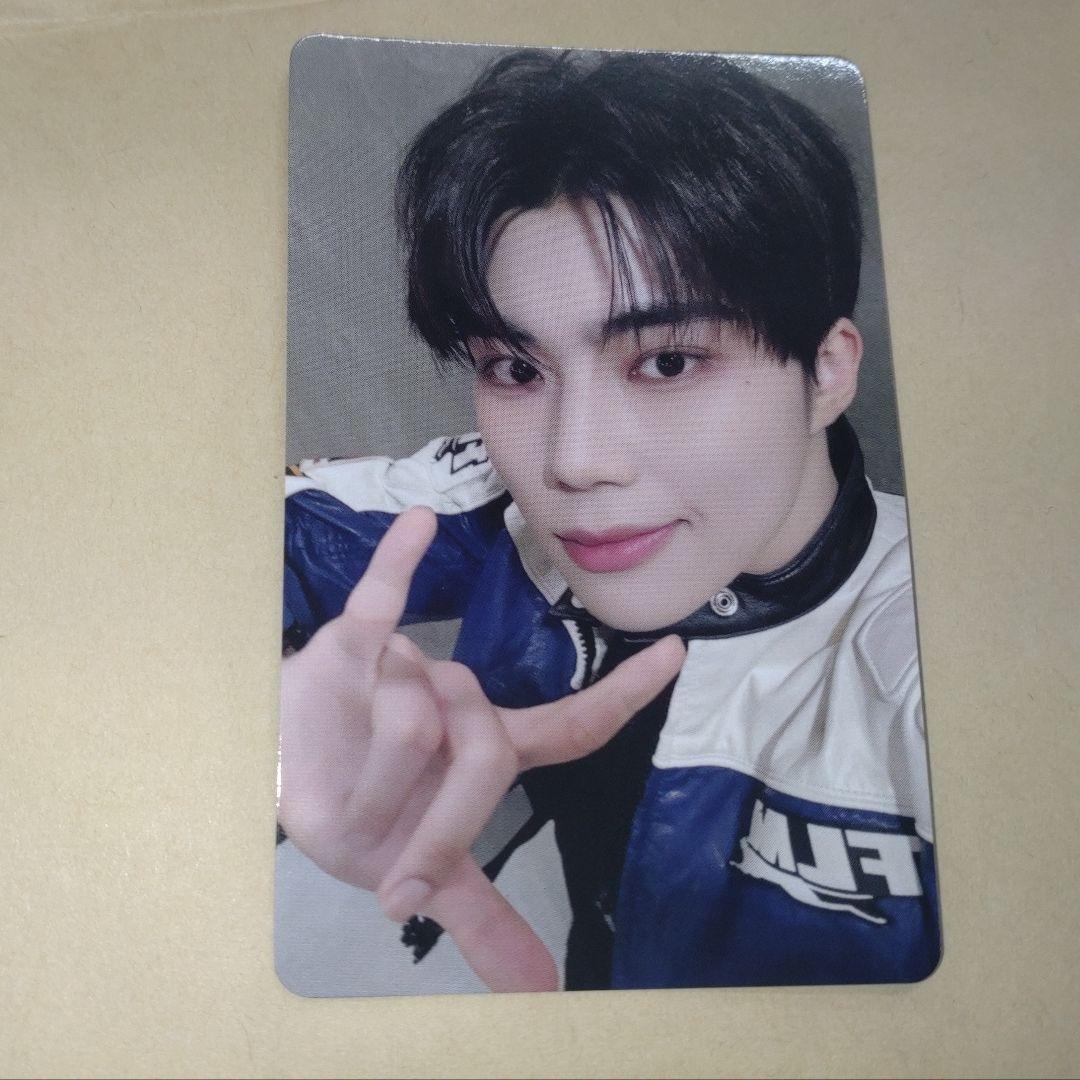 ZB1 ゴヌク here&now ワルツ 円盤 完全生産限定盤 封入トレカ - メルカリ