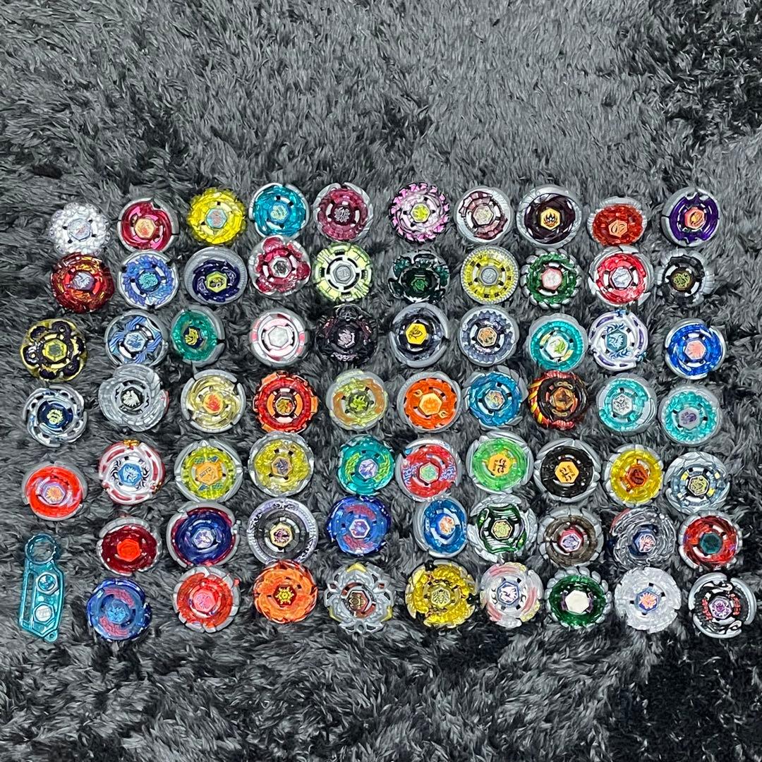 【送料込み】【まとめ売り】メタルファイトベイブレード 68個セット レア物あり