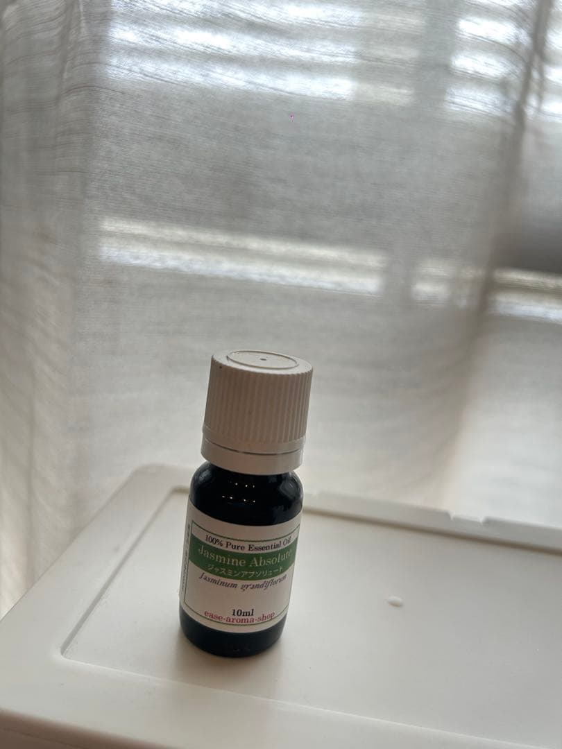 【イーズease】ジャスミンアブソリュート　アロマオイル 10ml