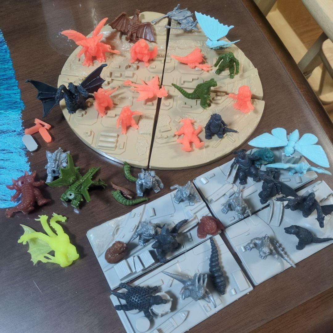 ゴジラフィギュアセット 37体 楽天市場】【楽天スーパーセール限定価格】ゴジラアクションフィギュア