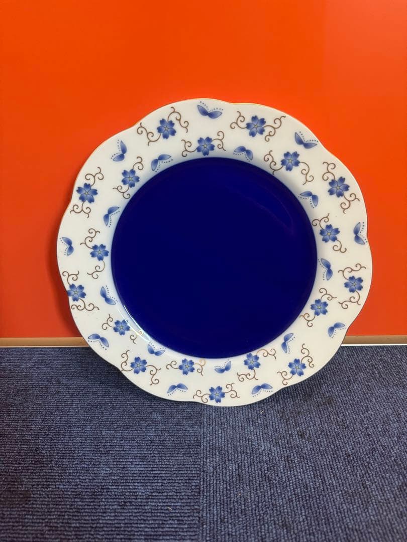 1592  香蘭社　花型皿　26cm