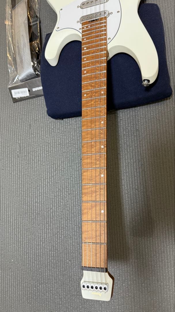 Ibanez ICHI10 IchikaNito model ストラップ付 新同Ibanez ICHI10-VWM