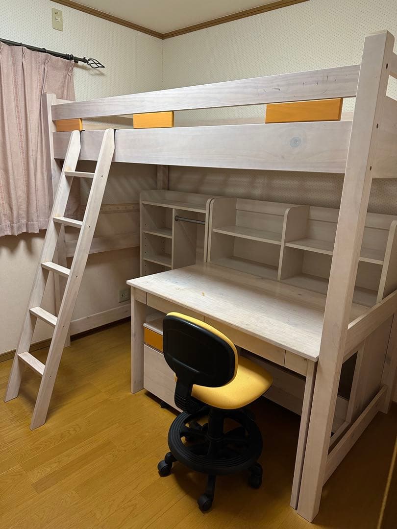 ☆引き取り限定☆ホワイトロフトベッド・デスクセット