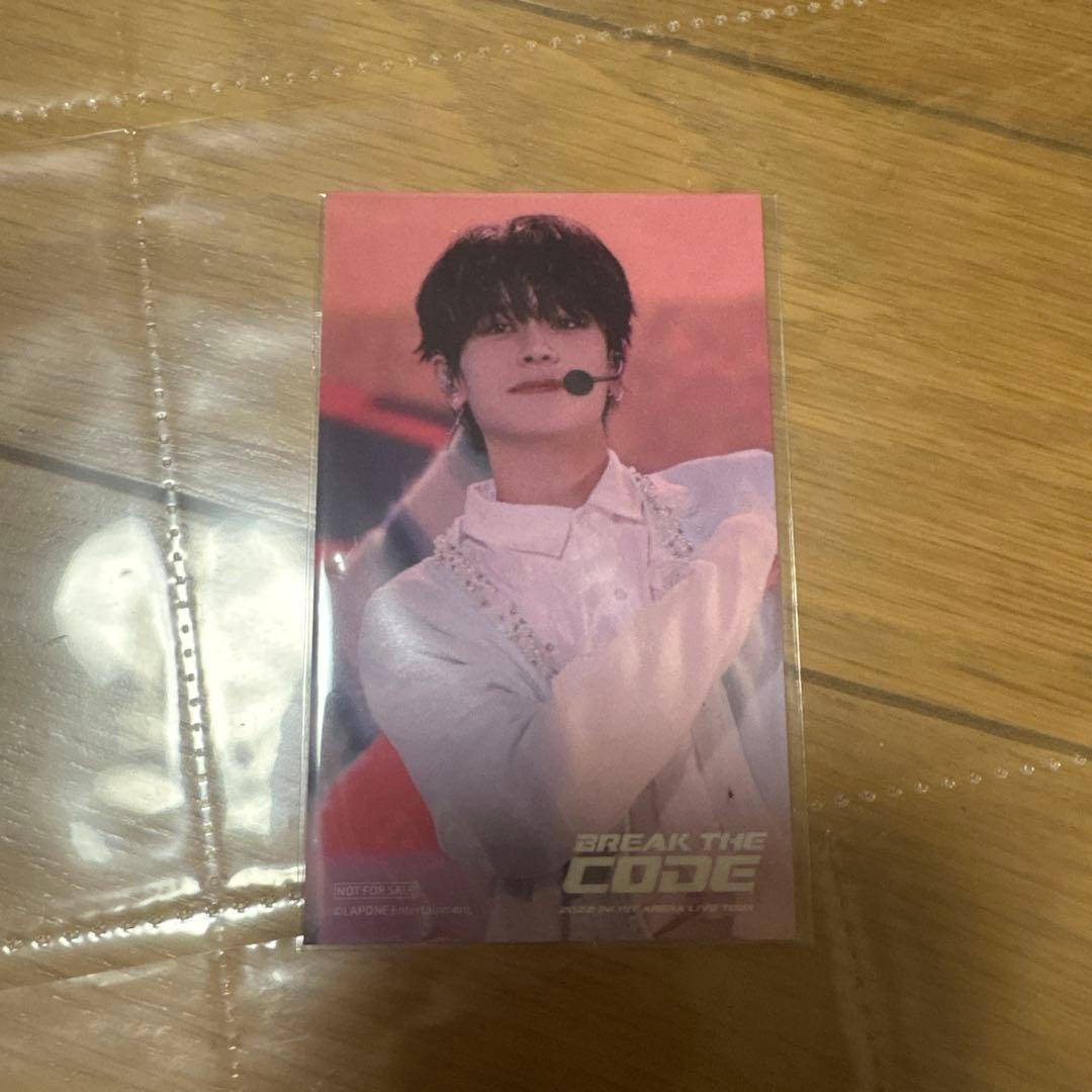 INI 藤牧京介 BTC 円盤 ステッカー