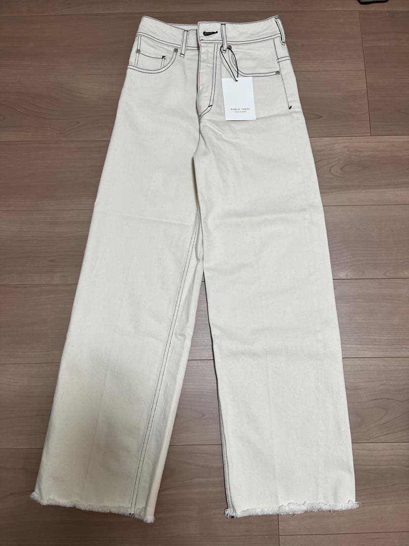【新品タグ付】PUBLIC TOKYOホワイトデニム【サイズ1】