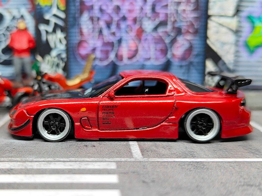 トミカ改造 マツダ RX7 ドリ車仕様 フルエアロ 赤 深リムホット
