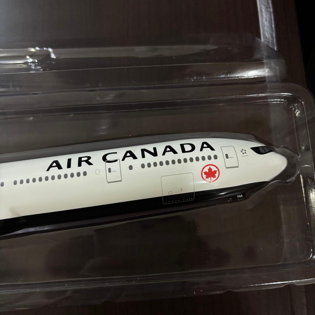 AIR CANADA B777-300ER 1/200 エアカナダ - メルカリ