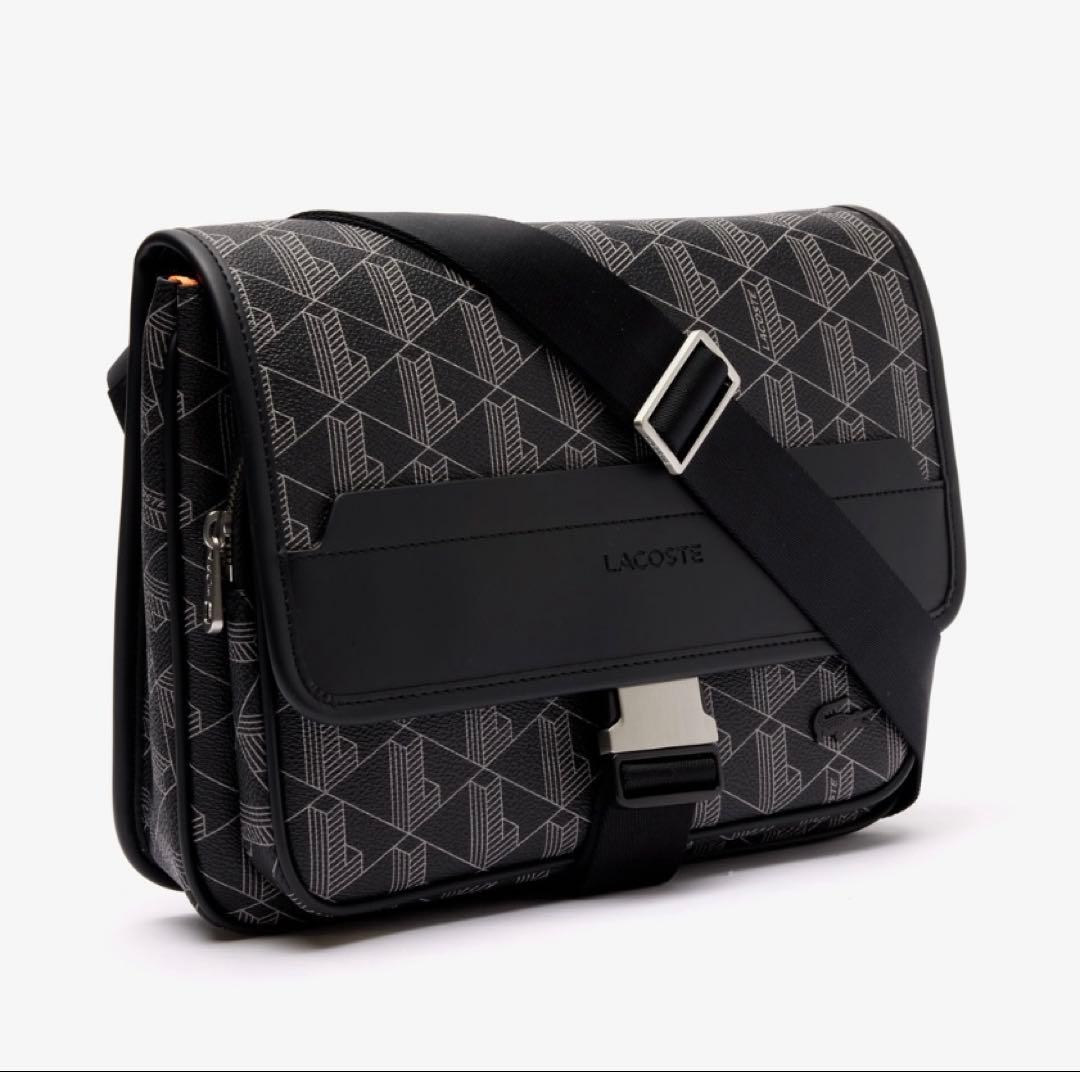 国内完売 希少　美品　LACOSTE モノグラムフラップメッセンジャーバッグ セール】 モノグラム スモールメッセンジャーバッグ / ショルダー