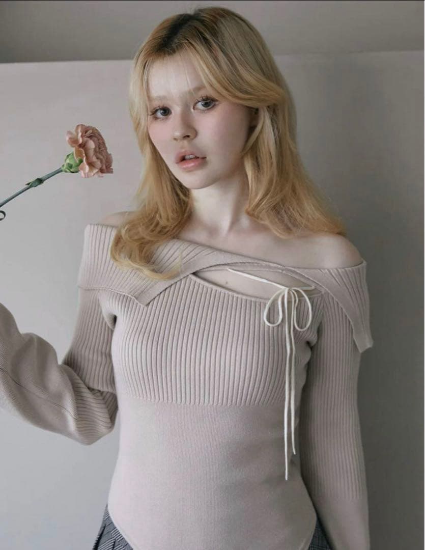 andmary Amari ribbon tops beige - メルカリ