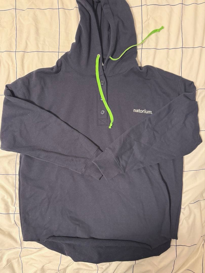 なとり パーカー ネイビー