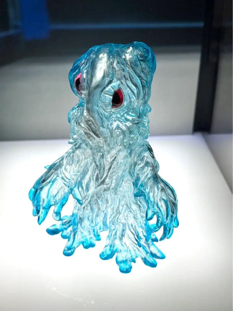 ト*ー様 CCPミドルサイズシリーズ ゴジラ ヘドラ クリスタルブルー Ver.