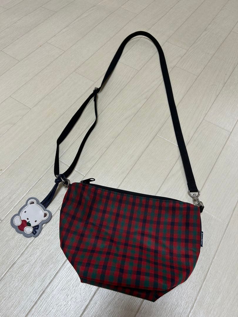 familiar 舟形ポシェット　赤 ファミリア familiar 赤系ファミリアチェック ショルダーバッグ 舟形