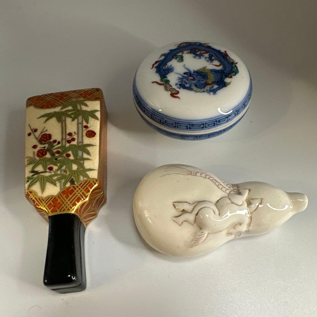 茂右衛門 前田宝泉 古董　古美术 人間国宝 十三代柿右衛門・濁手 香合 龍紋 人間国宝 十四代 酒井田柿右衛門 濁手 撫子文 香炉 | 新栄堂