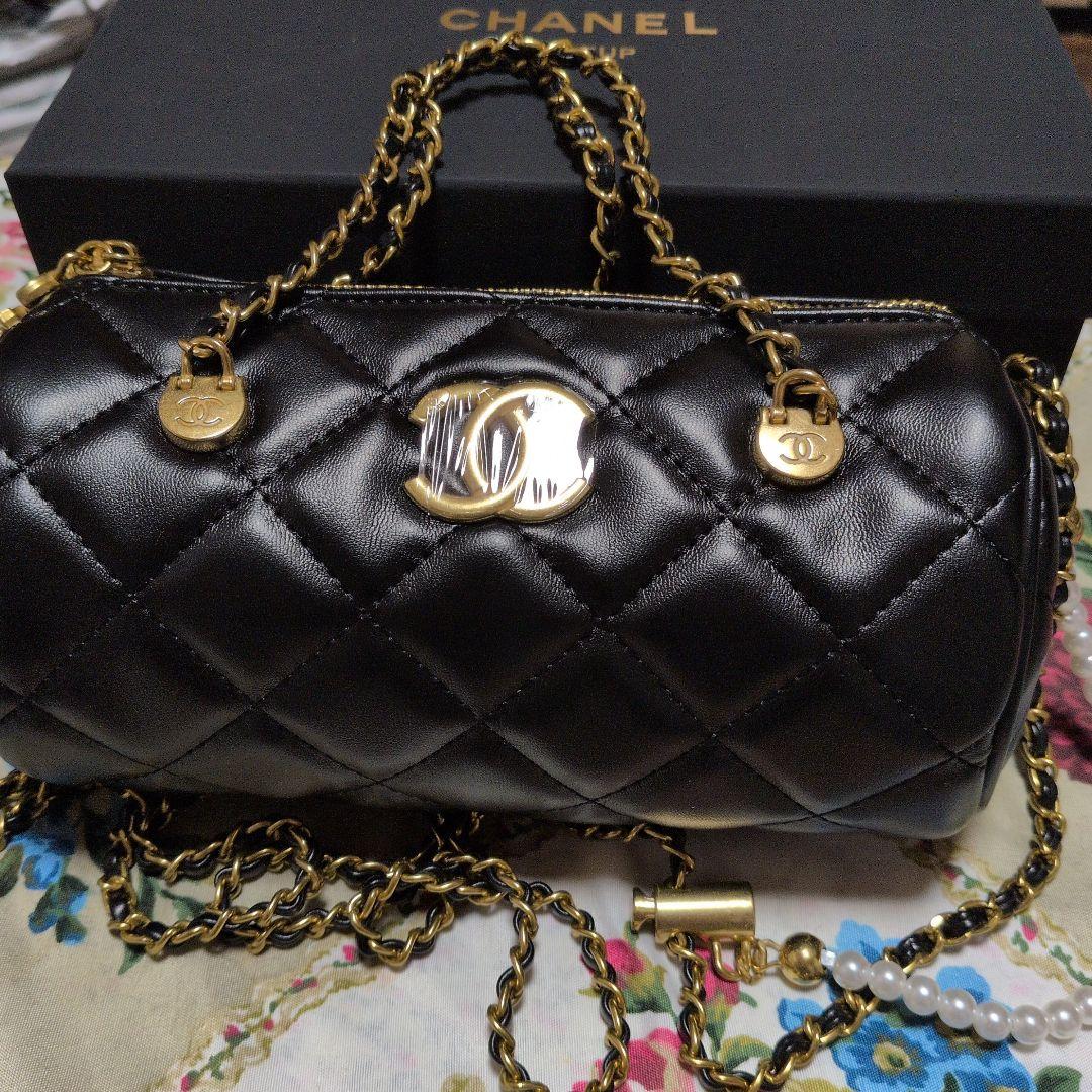 CHANEL 黒 レザー バッグ キルティングノベルティ 未使用 CHANEL ノベルティ キルティング ゴールドメタル ハンドル付
