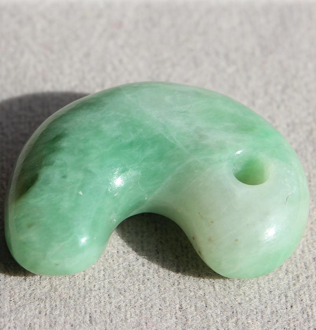 専用出品［透明感］糸魚川翡翠 勾玉 7.0g