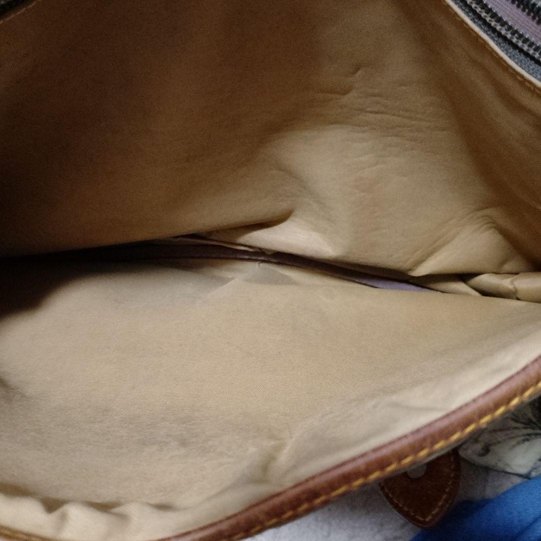 HUNTING WORLD ショルダーバッグ オリーブグリーン - メルカリ