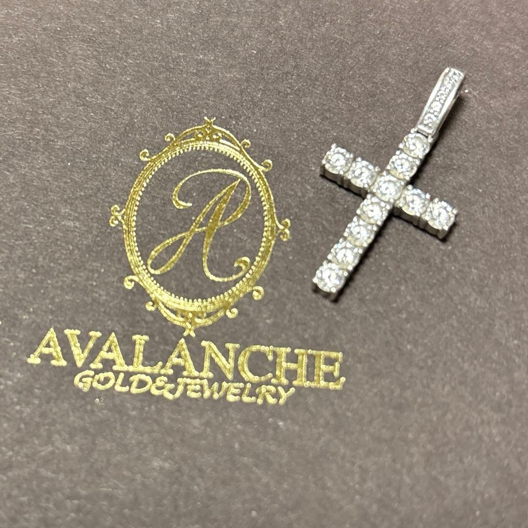 AVALANCHE 10Kホワイトゴールド クロスペンダント