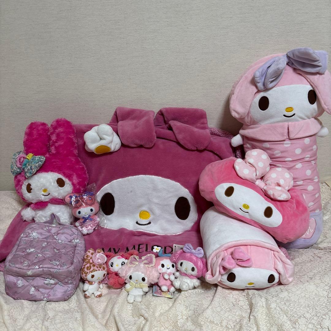 マイメロディ ぬいぐるみ・ティッシュカバー　保冷バック　抱き枕　ブランケット Qoo10] サンリオ サンリオ每天更新マイメロディティッシュケ