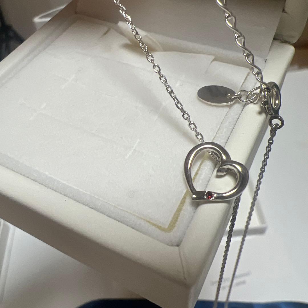 本日値下げ‼️9500→8500未使用❣️4℃ シルバー ハート型ネックレス