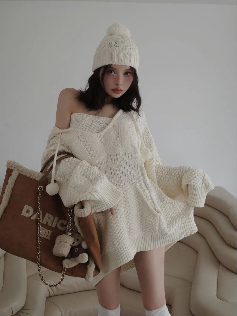 ダーリッチ ケーブルDDロゴVネックニットフーディ