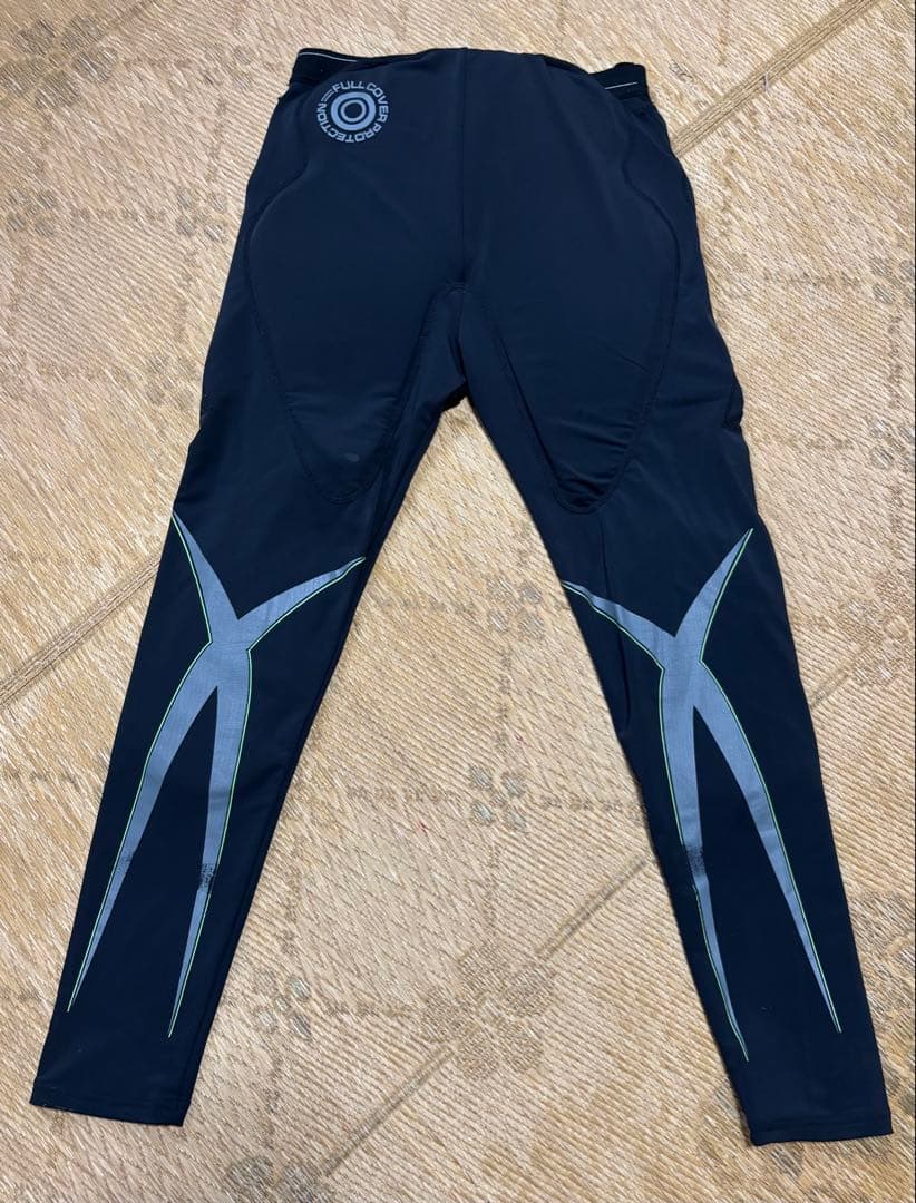 Quiksilver XL スノーボードウェア 上下セット＋αの通販はau PAY