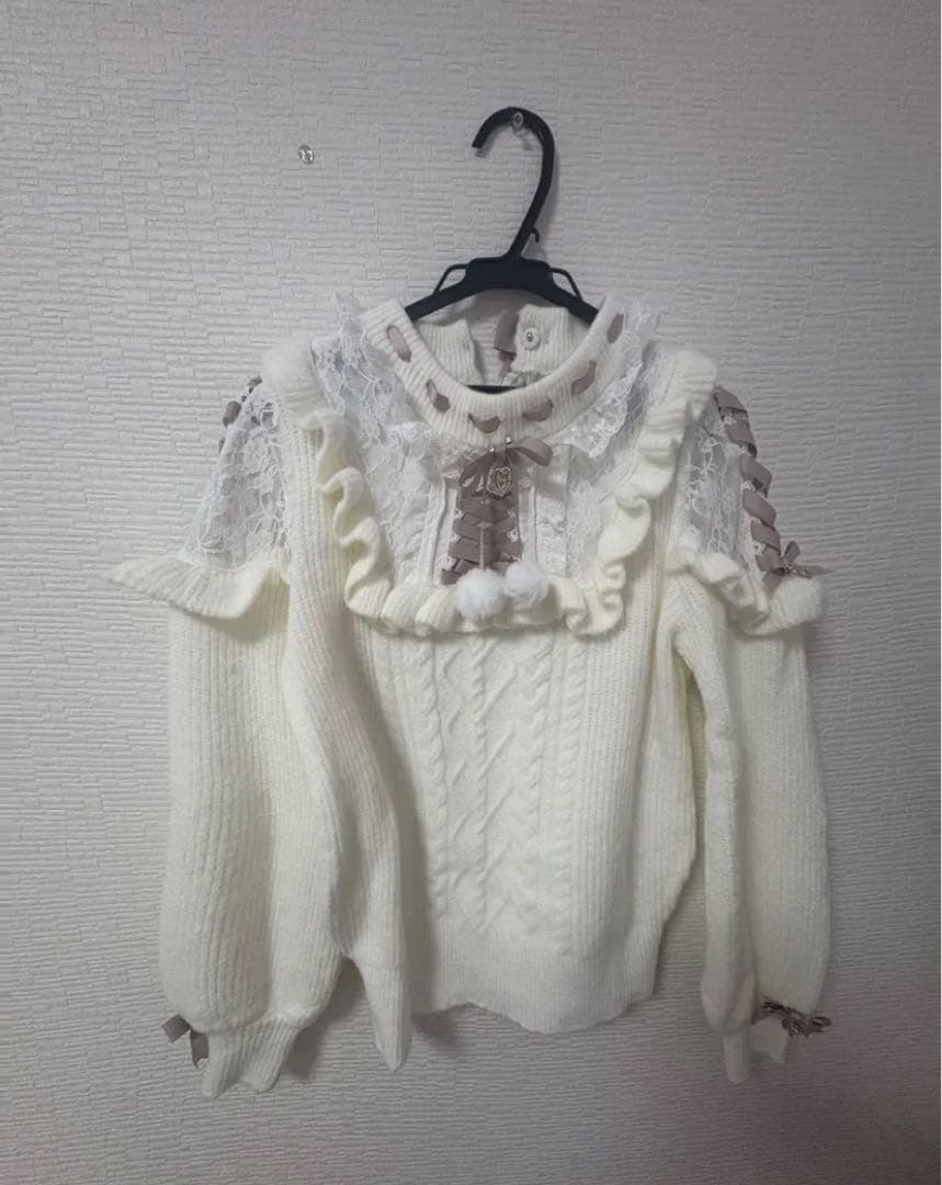 LIZLISA モヘアタッチポンポンニットトップス ホワイト