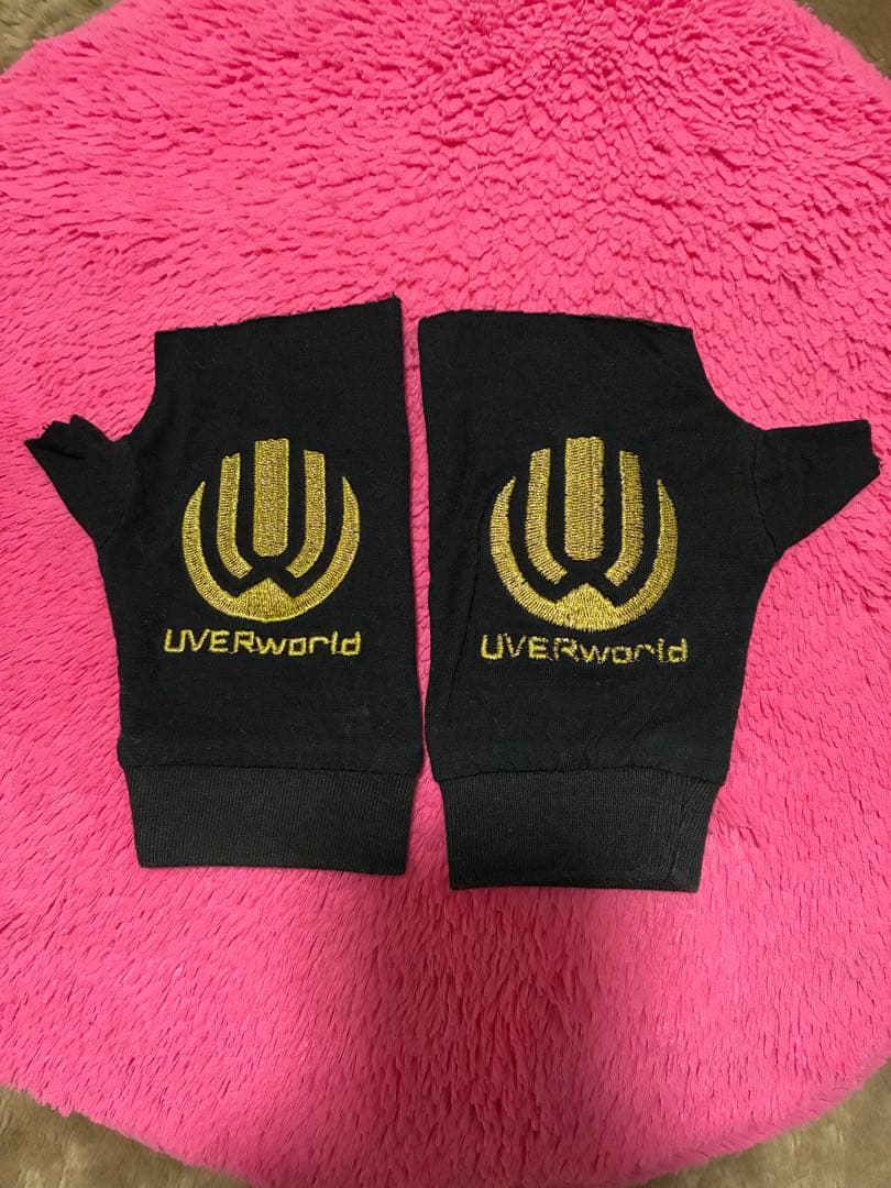 【美品】UVERworld グローブ 黒 金色刺繍 ミュージシャン (ゴールド/金色系)のフリマアイテム一覧