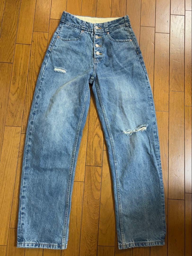 メゾンマルジェラ　ハイウエストライトブルー加工デニムパンツ　MM6