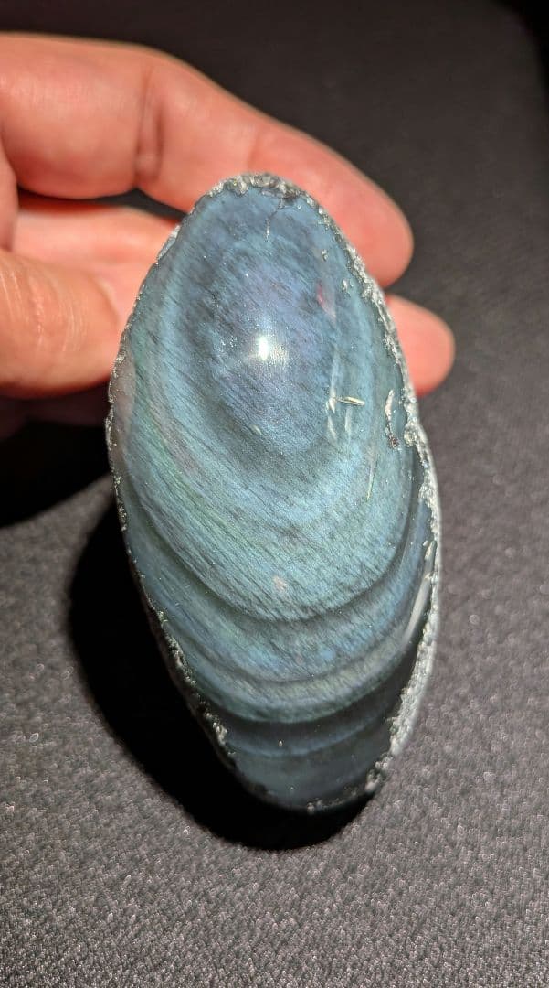 研磨品　十勝石玲瓏　複合色レインボーオブシディアン　特級品 十勝石玲瓏石（レインボーオブシディアン） 原石 142g 天然石販売