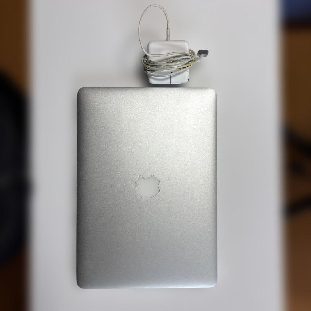 【値下げ】MacBook本体 シルバー 充電器付き