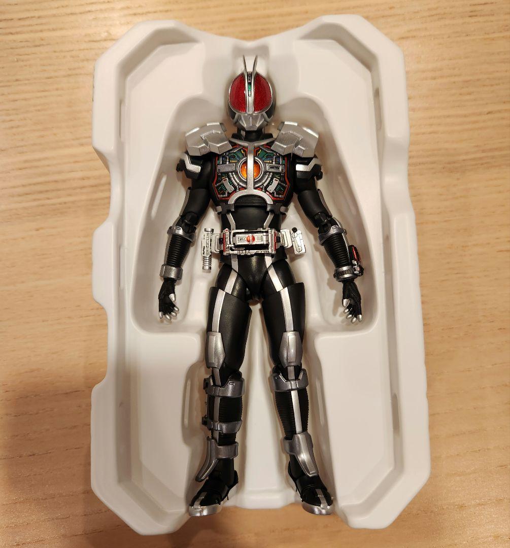 S.H.Figuarts 仮面ライダーファイズ アクセルフォーム スカイ