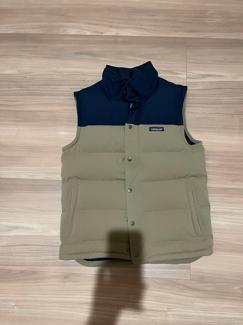 Patagonia ダウンベスト ネイビー/カーキ