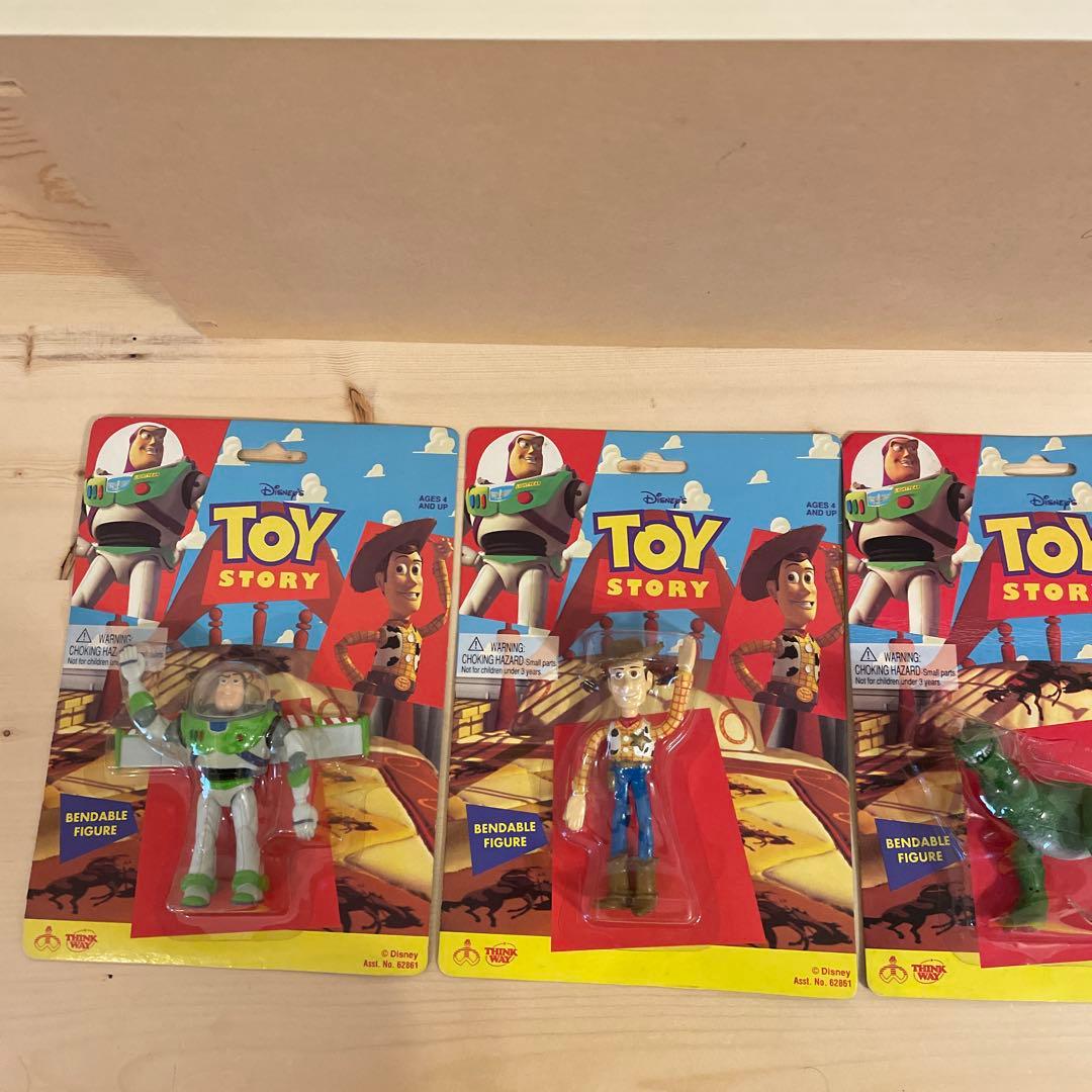 ディズニー　トイストーリー　フィギュア　3体セット 新品未使用 ディズニー ピクサーのトイ・ストーリー3 フィギュアセット