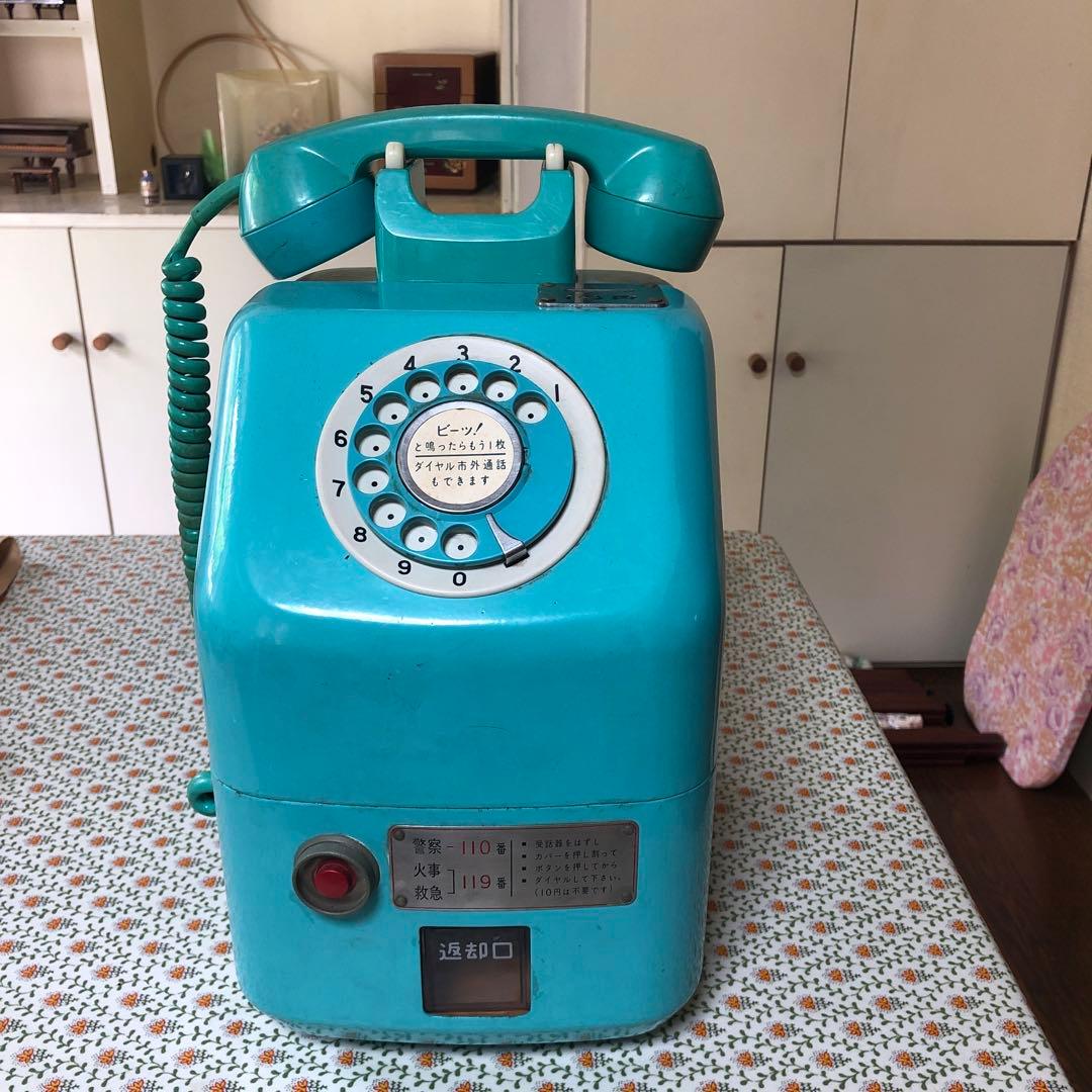 珍しい青ダイヤル式電話 型貯金箱