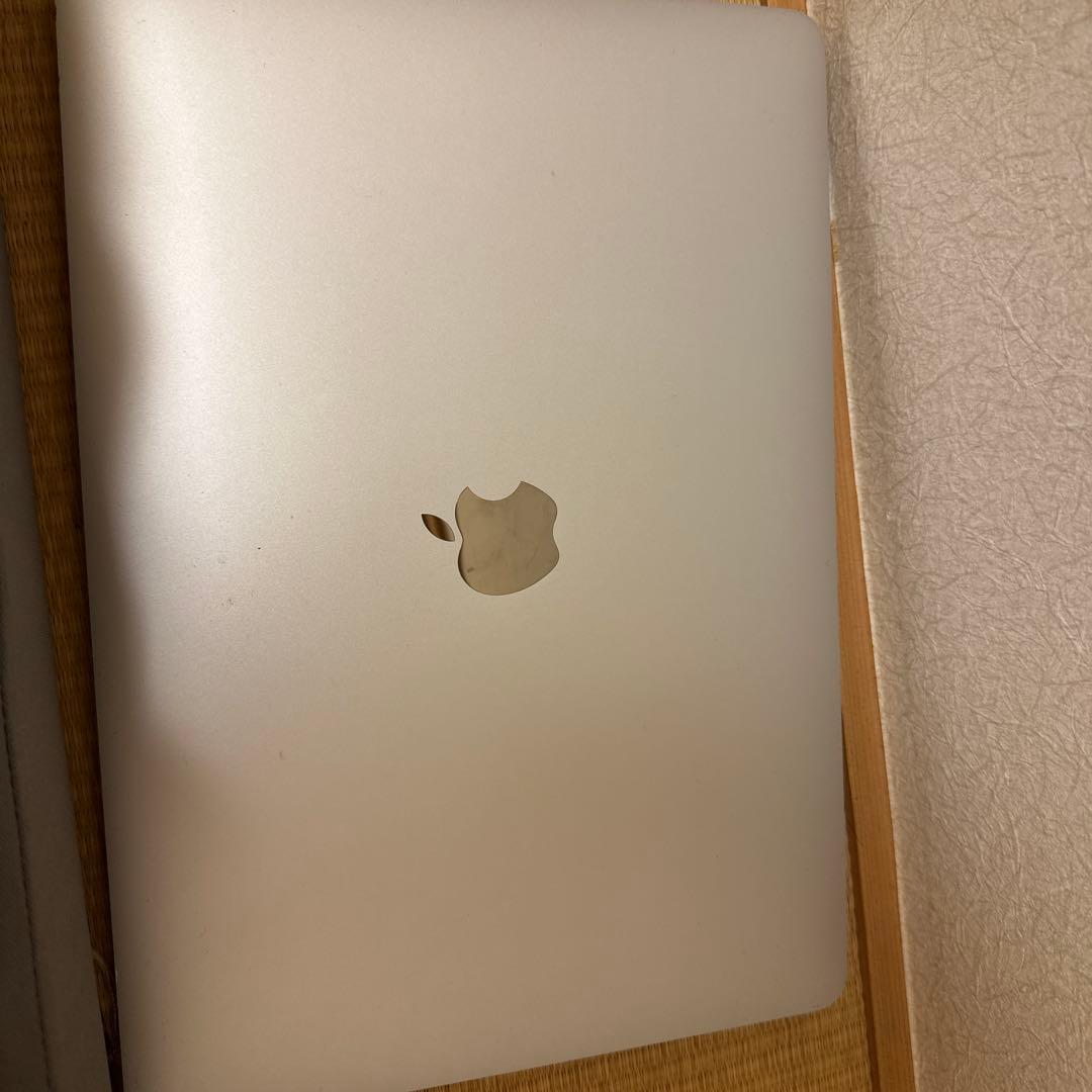 美品緊急で早く売りたいのでお安くしてますMacBookAir2020不具合なし